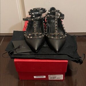 Valentino RockStud Flats - Matte Black